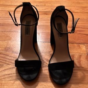 STEVE MADDEN CARRSON BLACK SUEDE SANDALS